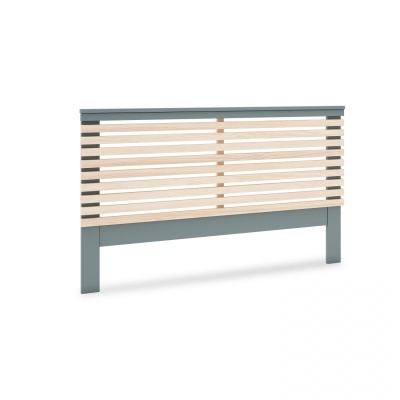 Grade de proteção em madeira clara e metal cinzento