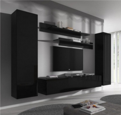 Móveis de sala de estar pretos brilhantes montados numa parede branca