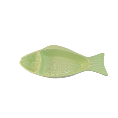 prato verde claro em forma de peixe com relevo