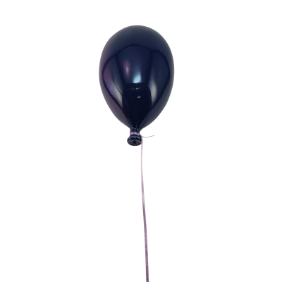 Balão preto brilhante com cordão prateado