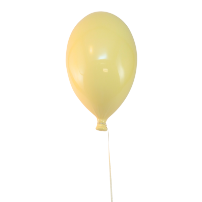 Balão amarelo insuflado com corda