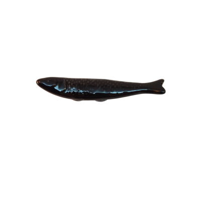 Figura decorativa de peixe preto brilhante com textura de escamas