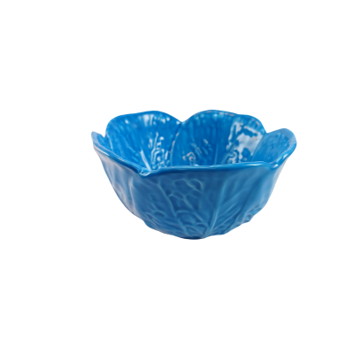 Tigela azul em cerâmica com formato de pétalas de flor