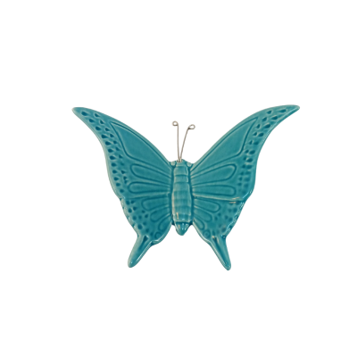 Borboleta decorativa azul em cerâmica com antenas metálicas