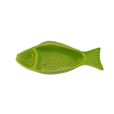 prato verde em cerâmica em forma de peixe com relevo
