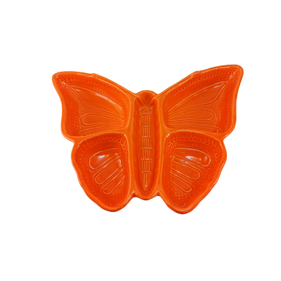 Forma de silicone laranja em forma de borboleta com detalhes em relevo
