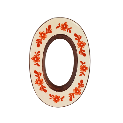 Espelho oval com moldura decorada com flores vermelhas