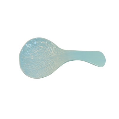 Colher de silicone azul claro com textura de folhas