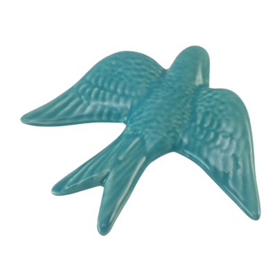Estatueta decorativa de pássaro azul com asas estendidas