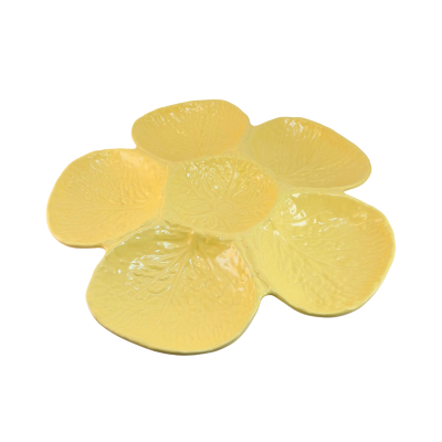 prato cerâmica amarelo forma flor cinco divisórias textura folhas