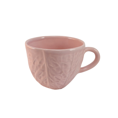 Chávena de cerâmica rosa com textura rugosa e asa arredondada