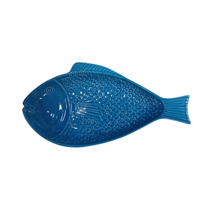 Prato em cerâmica azul em forma de peixe com textura de escamas