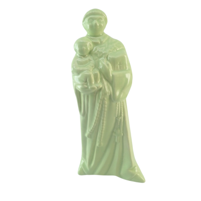 Estátua religiosa em cerâmica verde de um santo com criança ao colo
