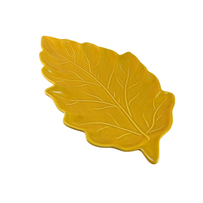 Prato decorativo amarelo em forma de folha com relevo