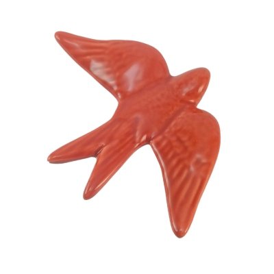 Pássaro decorativo vermelho em cerâmica com asas abertas
