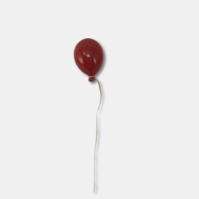 Balão vermelho com cordão branco
