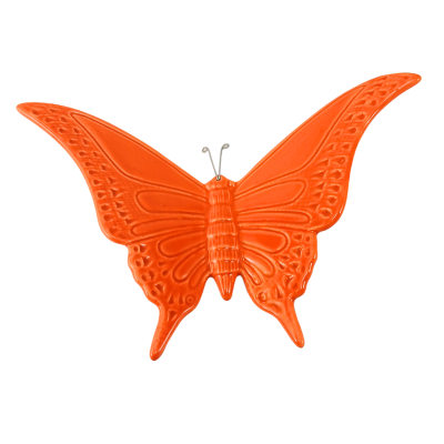 Borboleta decorativa de cerâmica laranja com textura