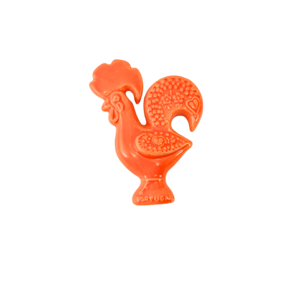 Figura decorativa em cerâmica laranja em forma de galo com padrões em relevo