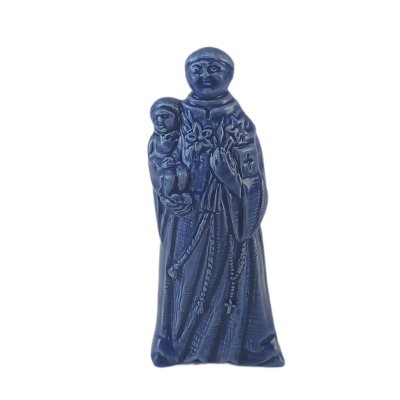 Estatueta religiosa azul escura de um santo com criança e rosário