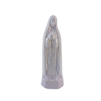 Estátua decorativa de Nossa Senhora de Fátima cinzenta com base hexagonal e texto