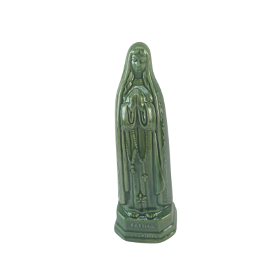 Estátua verde de Nossa Senhora de Fátima em cerâmica