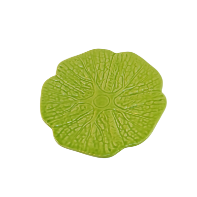 Prato verde decorativo em forma de flor com textura de nervuras