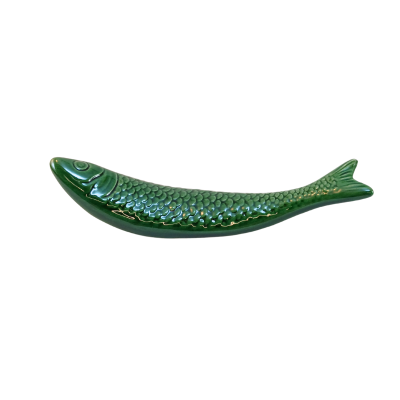 Prato de cerâmica verde em forma de peixe