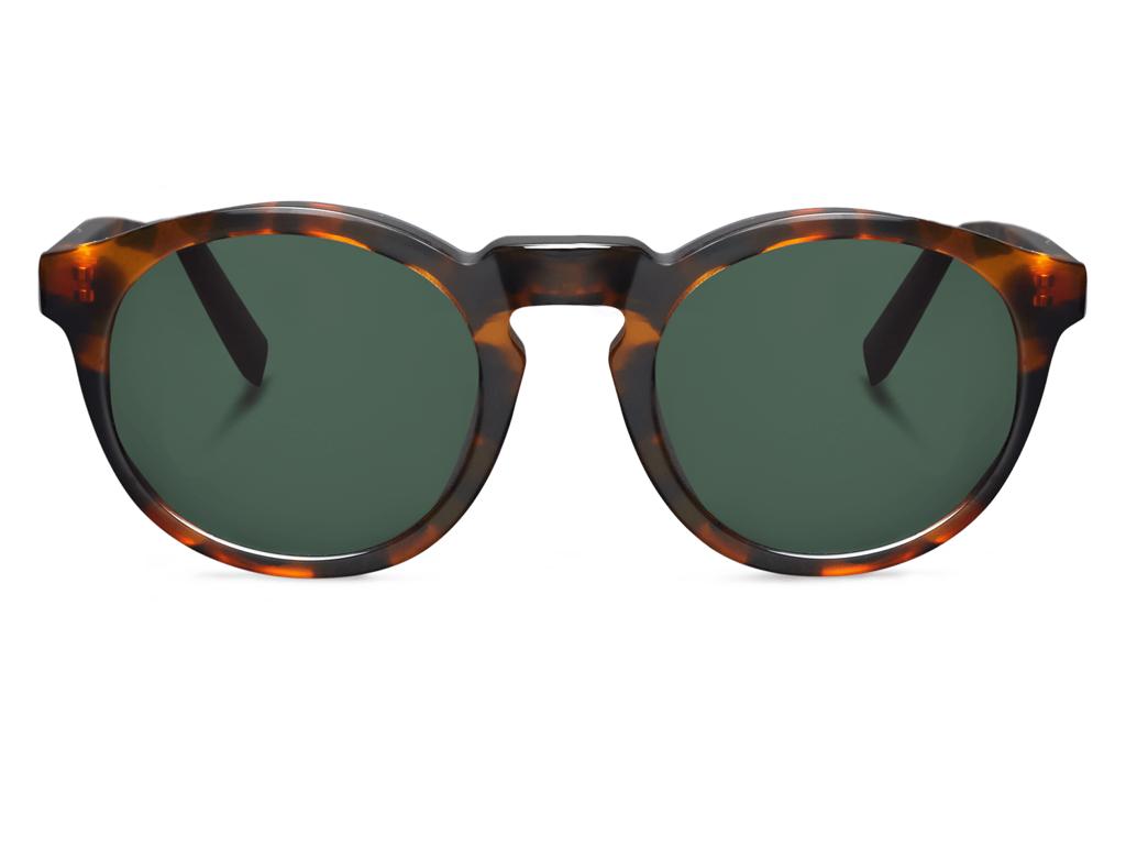 Óculos de sol com armação tipo tartaruga castanha com lentes verdes