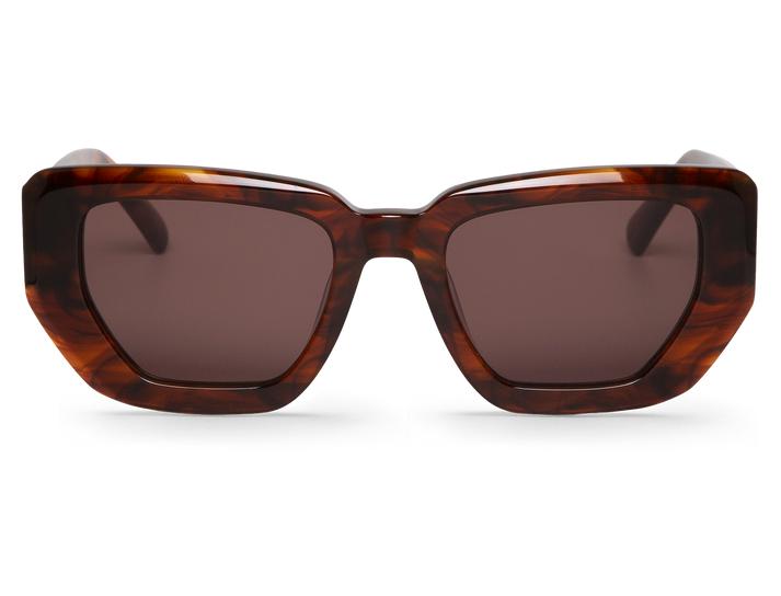 Óculos de sol com armação de padrão tartaruga castanho e lentes escuras