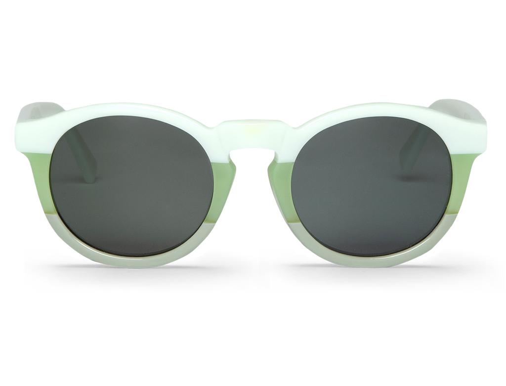 Óculos de sol redondos com armação verde e lentes escuras