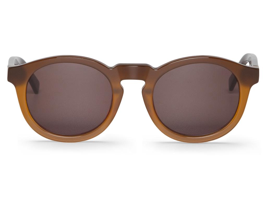 Óculos de sol castanhos com lentes redondas escuras