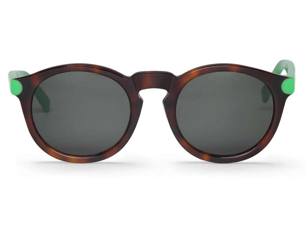 Óculos de sol redondos com armação castanha e detalhes verdes