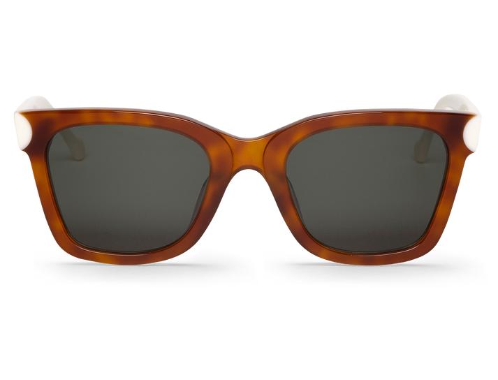 Óculos de sol com armação tartaruga castanha e lentes escuras