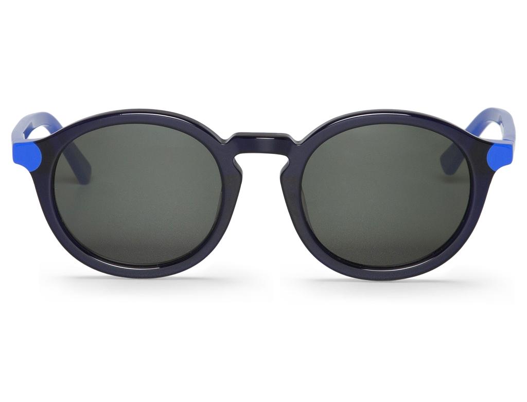 Óculos de sol redondos com armação preta e detalhes azuis