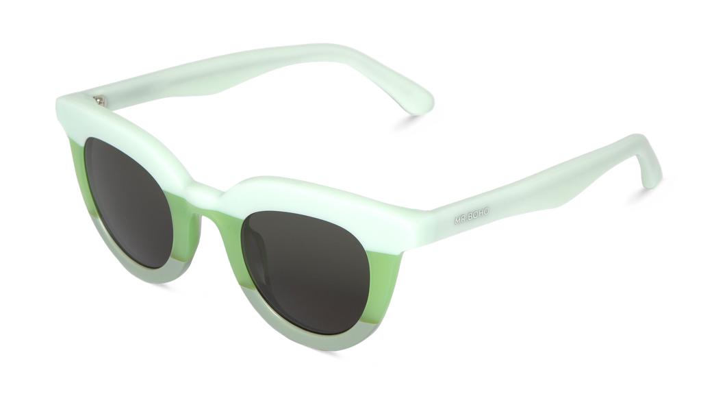 Óculos de sol verde claro e branco com lentes escuras