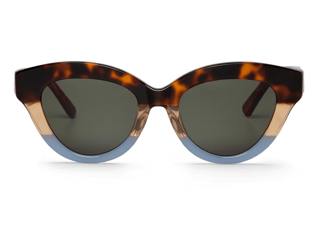 Óculos de sol com armação padrão tartaruga e lentes escuras verdes