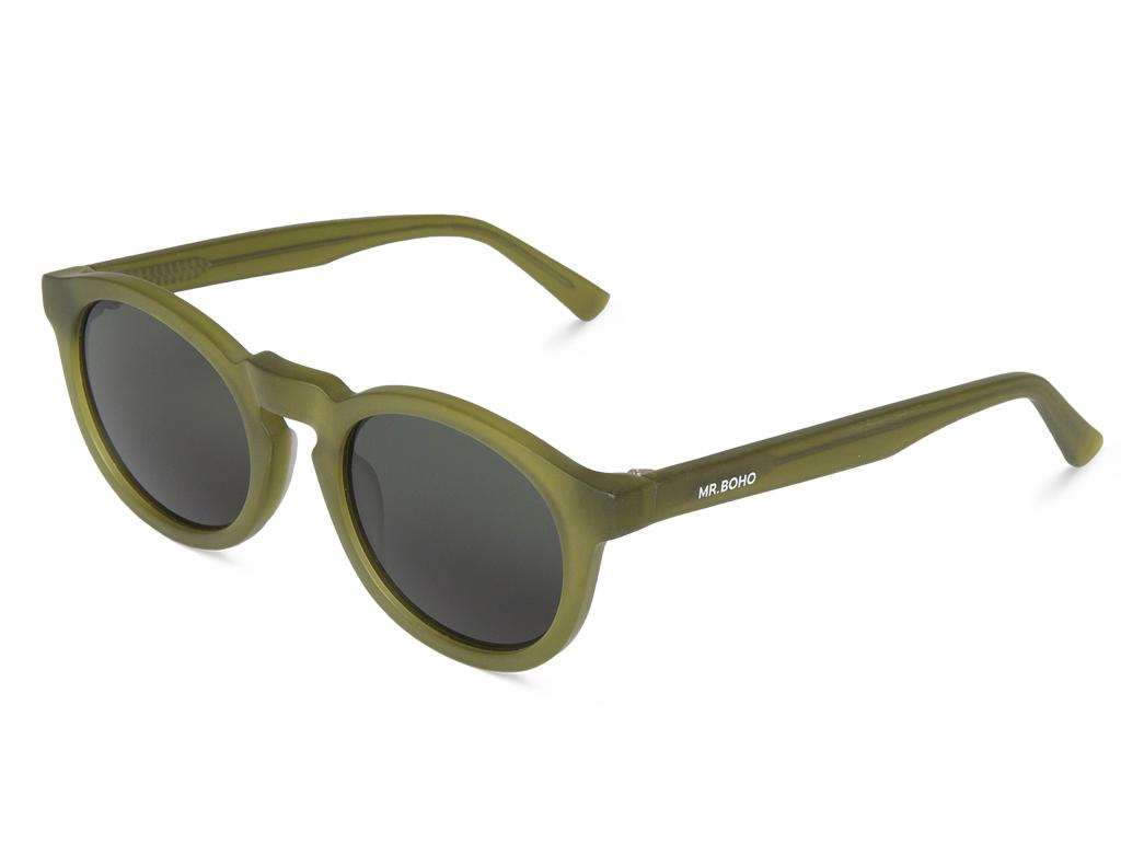 Óculos de sol verde musgo com lentes redondas e haste com texto branco MR.BONO