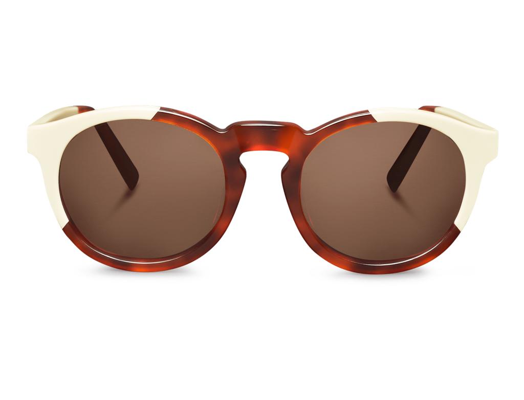 Óculos de sol com armação castanha e bege e lentes redondas escuras