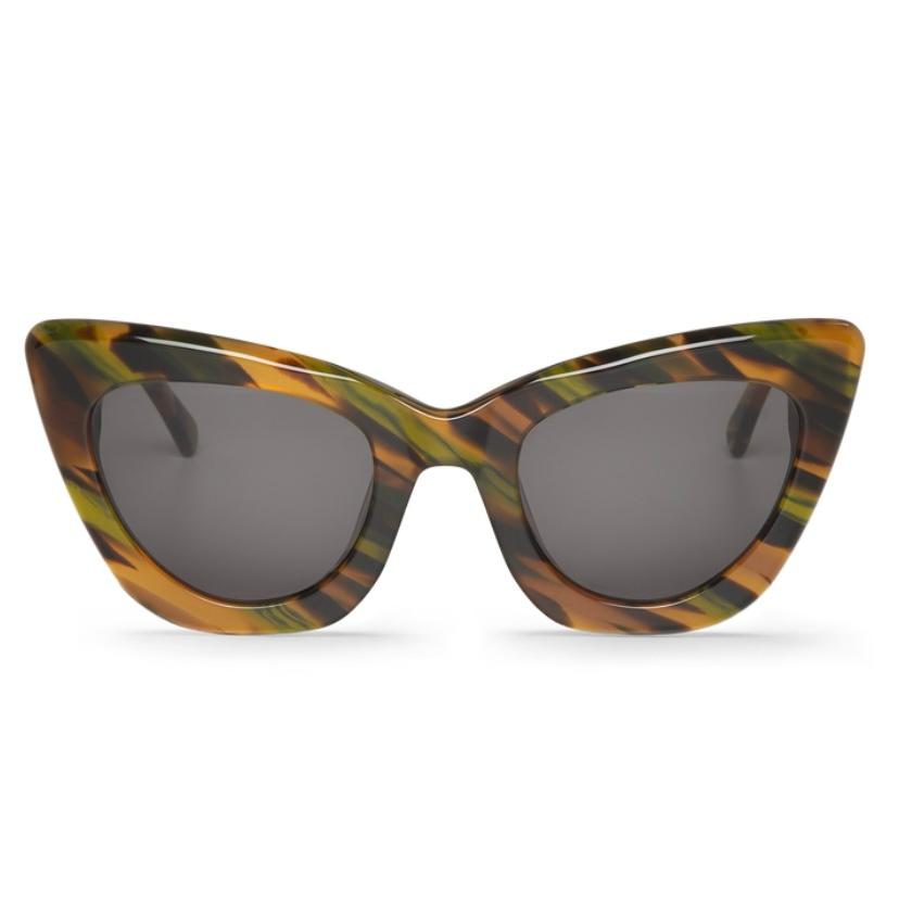 Óculos de sol com armação em padrão tartaruga e lentes escuras em forma de olho de gato