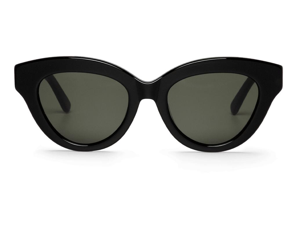 Óculos de sol estilo gatinho com armação preta e lentes escuras