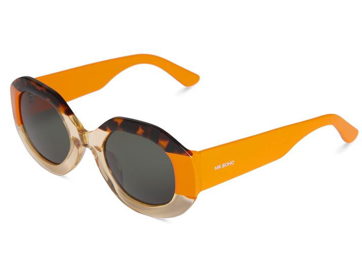 Óculos de sol com armação castanha, bege e laranja e lentes escuras