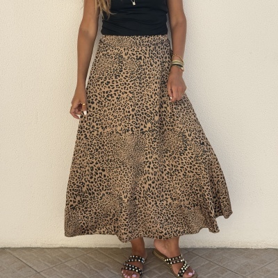 Saia longa estampada animal print em tons castanho e preto