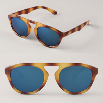 Óculos de sol com armação castanha em padrão tartaruga e lentes azuis