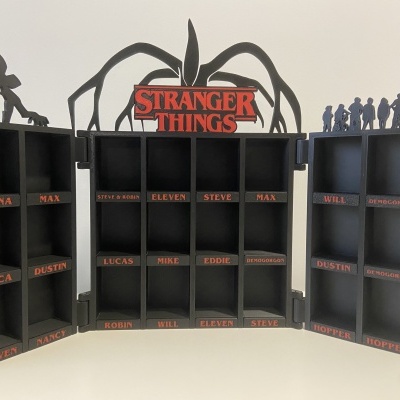 Expositor de cartão preto para itens com temática Stranger Things
