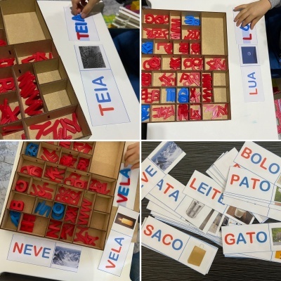 Conjunto educativo com letras vermelhas e azuis e cartões com palavras em português e imagens