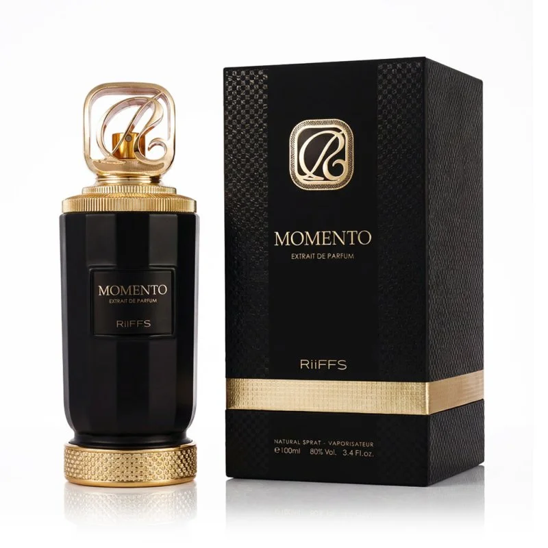 Frasco e embalagem de perfume Momento RiiFFS preto e dourado