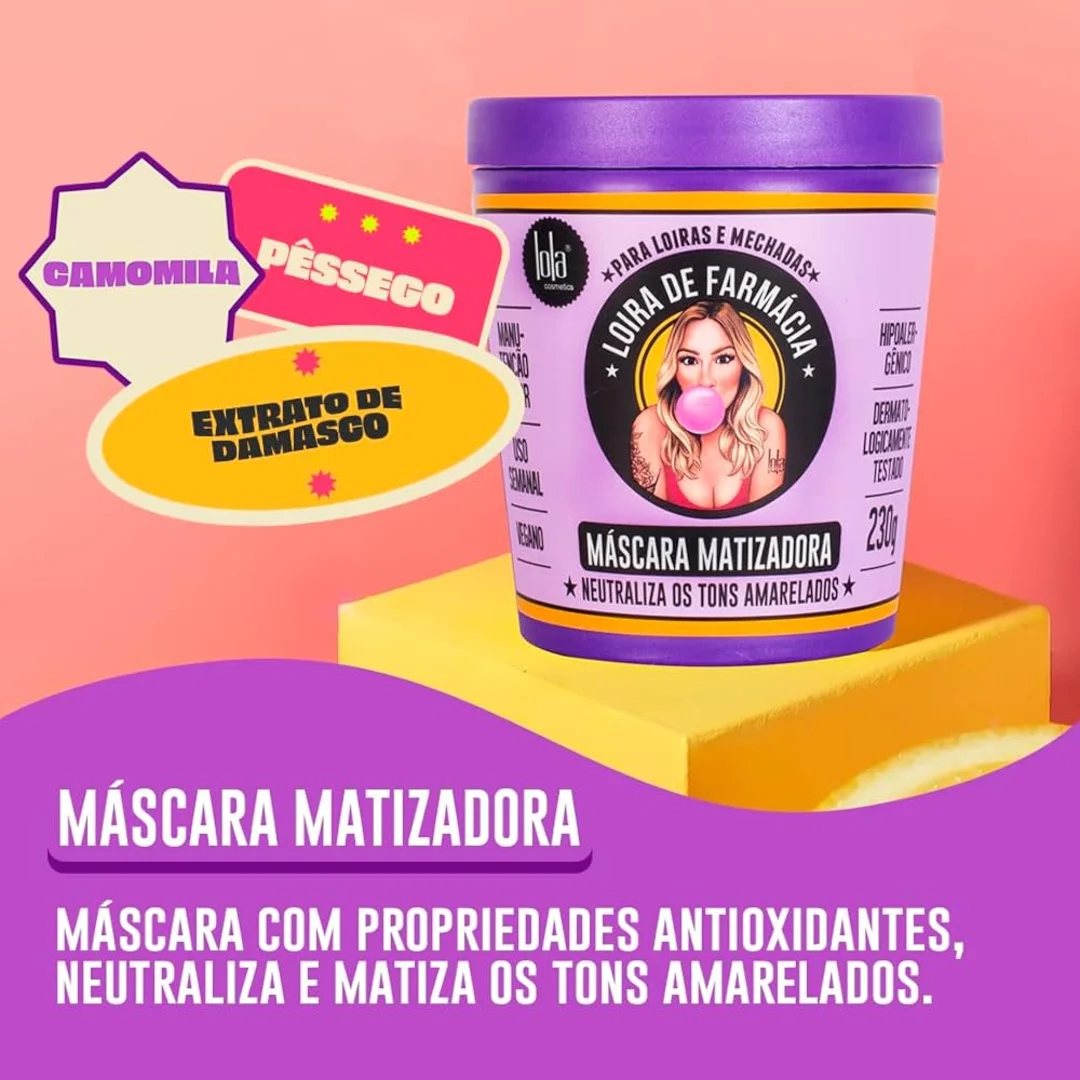 Frasco roxo de máscara matizadora L'ora de Farmácia com tampa roxa e texto informativo em fundo rosa e roxo