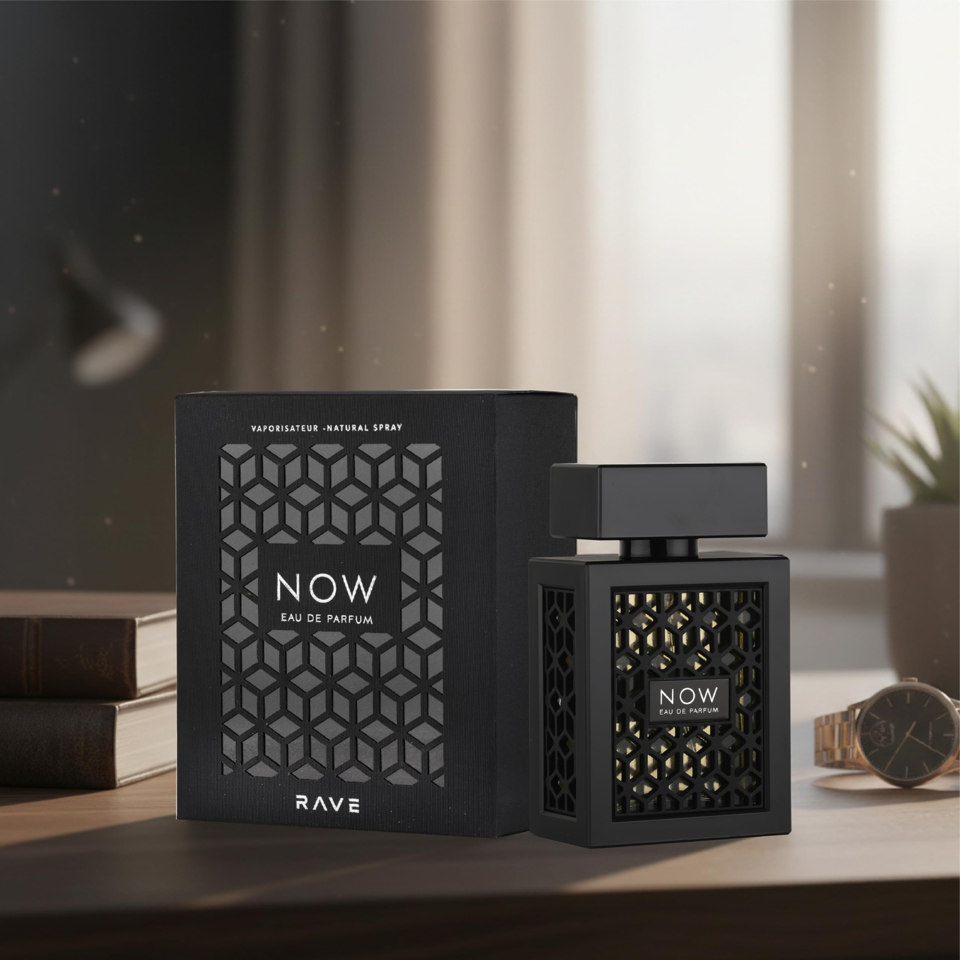 Perfume NOW Eau de Parfum com embalagem e frasco negros com padrão geométrico