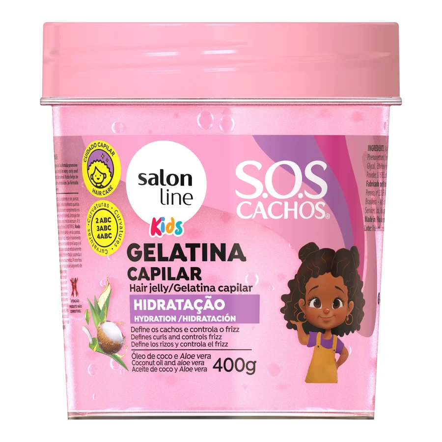 Gelatina capilar rosa para crianças com imagem de menina e texto em várias línguas