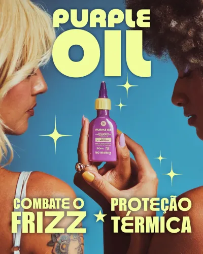 Frasco roxo de óleo para cabelo segurado entre duas mulheres com fundo azul e texto promocional
